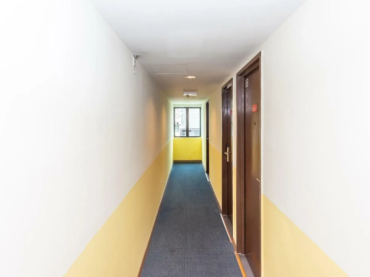 Hotel Oyo 1158 906 Airport Malacca